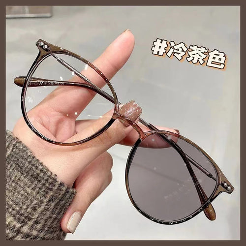 Light-Changing Prescription Glasses Overseas Trendy Style Fashionable Anti-Blue Oval Round Frame Plano Gray Photochromic Myopia Glasses