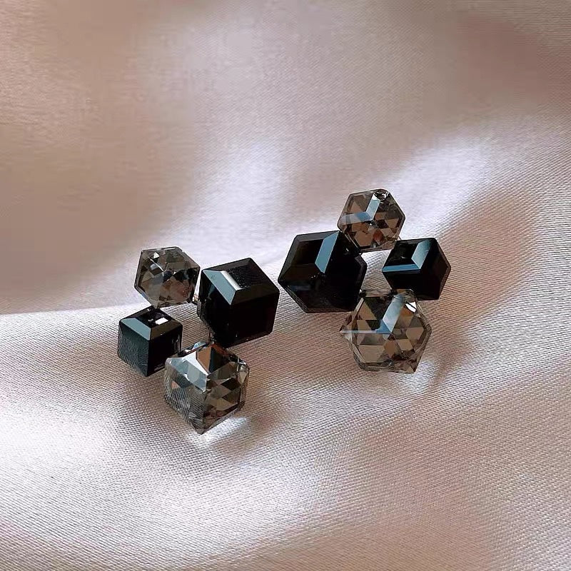 Black Zircon Glass Flower Stud Earrings - view 9