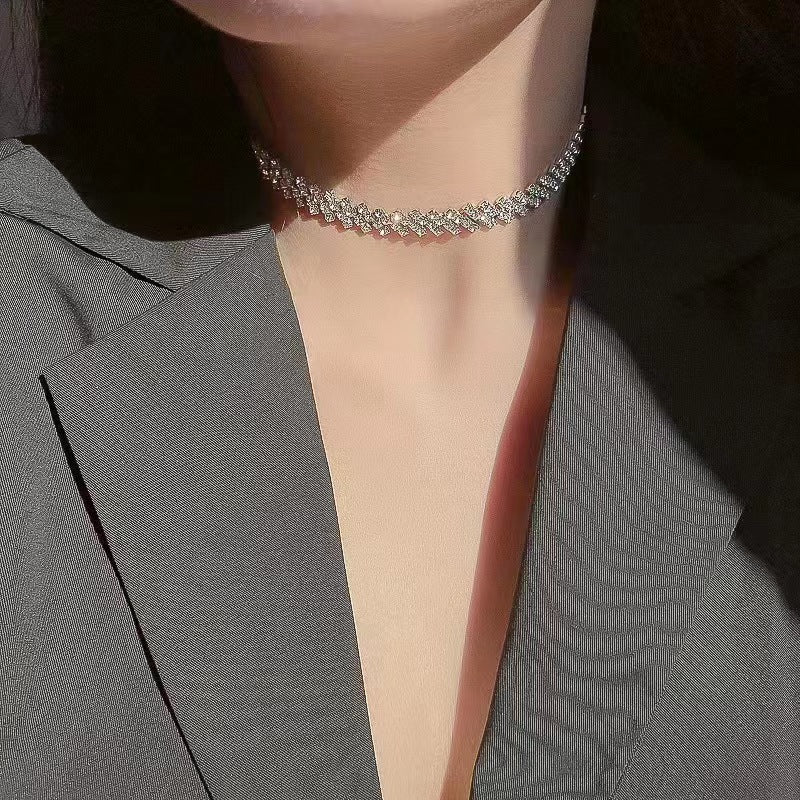 闪钻choker锁骨链女颈带轻奢小众项链高级感脖子项圈钻石颈链配饰