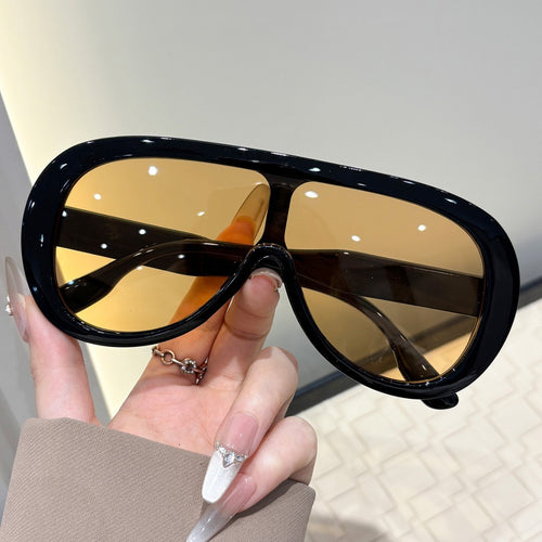 Oversized One-Piece Women Sunglasses Western Premium Fashionable Sunglasses UV-Proof Sun-Proof Men Sunglasses