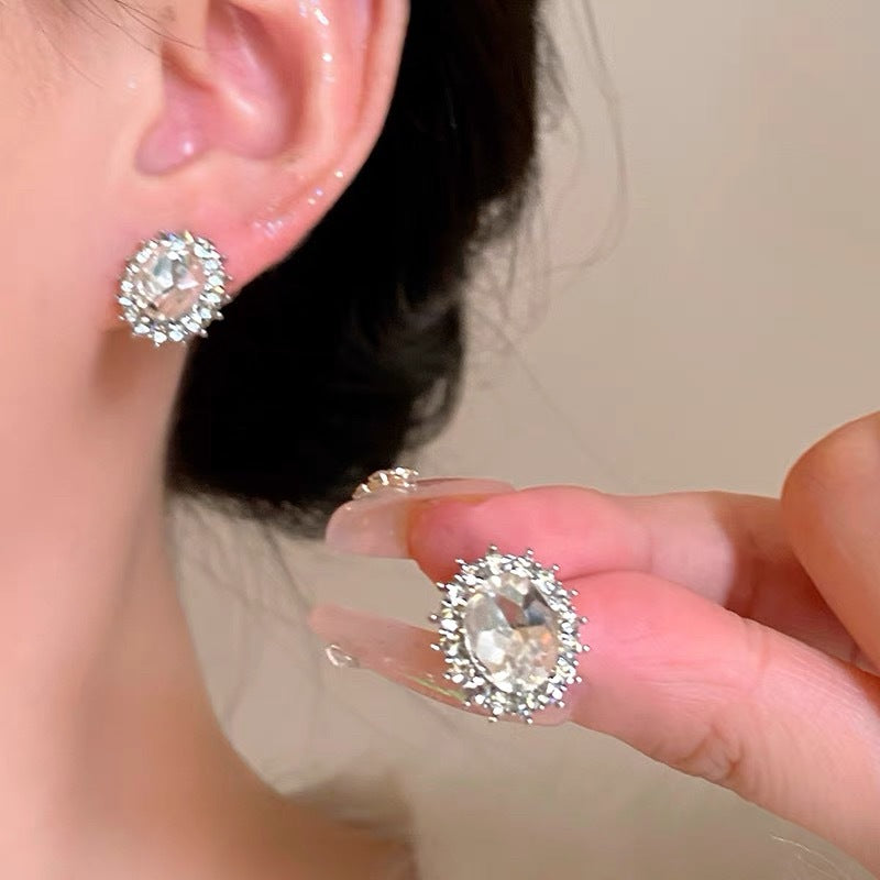 Delicate Round Zircon Stud Earrings - view 9