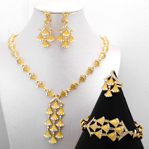 Western New Overseas 18K Gold Light Luxury Rhinestone Fan Shape Connector Necklace Bracelet Set Earrings Ring India Set Women