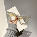 2025 New Simple Rhinestone Sunglasses Fashionable Western Retro Cat-Eye Diamond Chain Women Sunglasses Premium