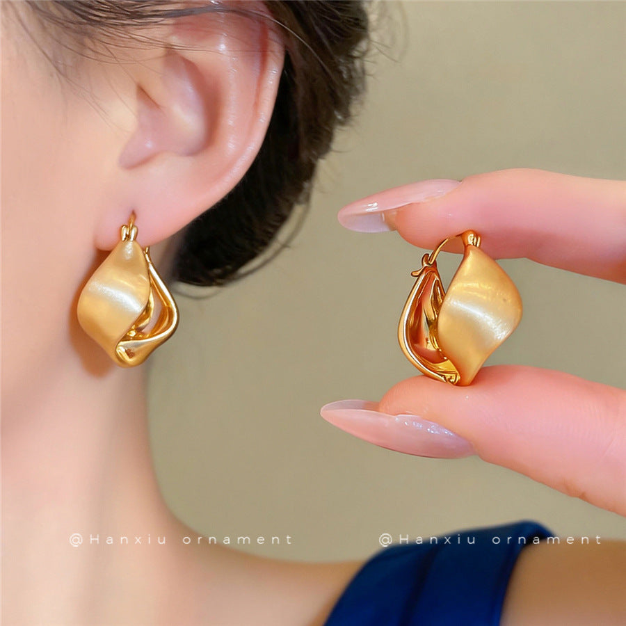 18K Gold-Plated Twisted Circle Hoop Earrings - view 3
