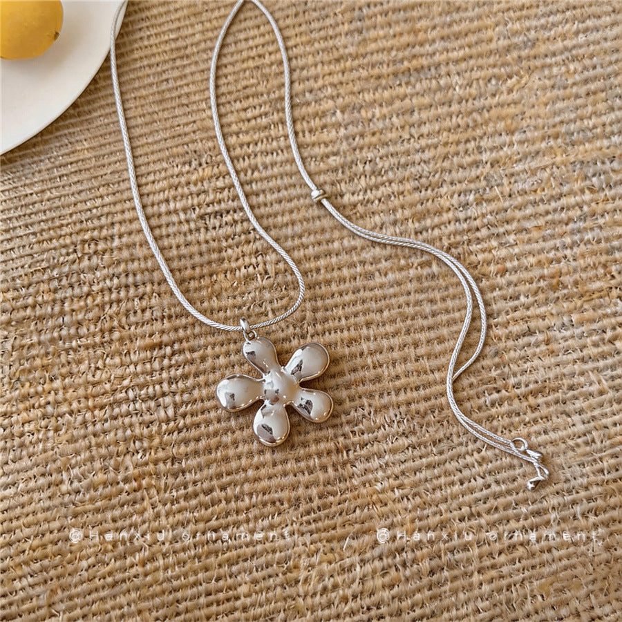 Minimalist Silver Flower Pendant Necklace - view 4