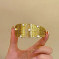 Vintage Imitation Pearl Multi-Layer Bangle Light Luxury Retro Elegant Bracelet Niche Unique Design Detail Hand Jewelry