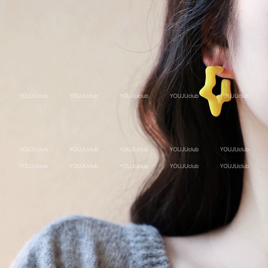 Yellow Flower Geometric Stud Earrings - view 4