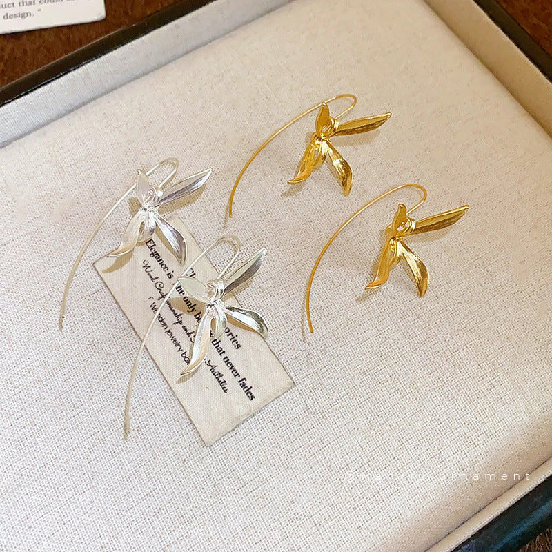 Chinese-Style Iris Flower Hook Earrings - view 4