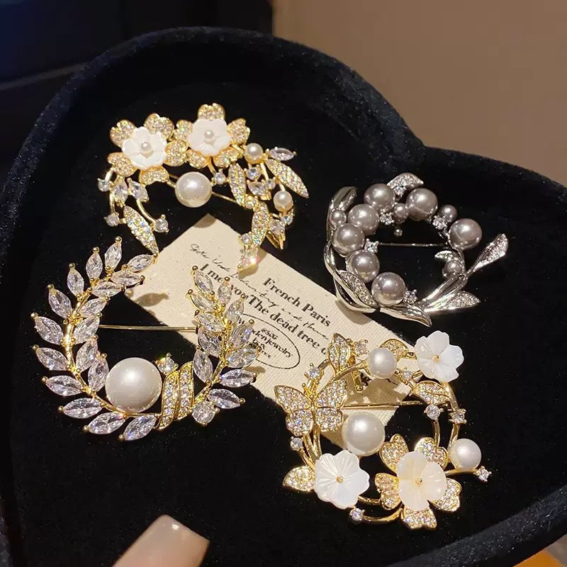 Rhinestone Butterfly Pearl Brooch - view 4