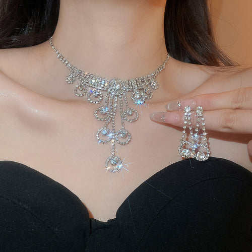 Western Imperial Breeze Rhinestone Round Flower Fringe Stud Earring Necklace Set Women Clavicle Chain Light Luxury Premium Necklace