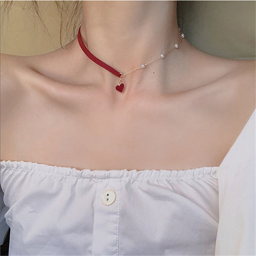 2025 New Korean Country Short Small Red Heart Simple Elegant Influencer Heart Necklace Pendant Factory Wholesale N5556