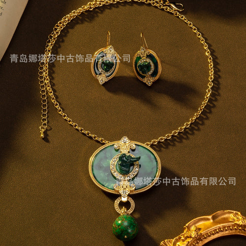 Overseas Western Fashionable Personality Vintage Accessory Stock Up vintage Alloy Pendant Necklace Jewelry Set Women