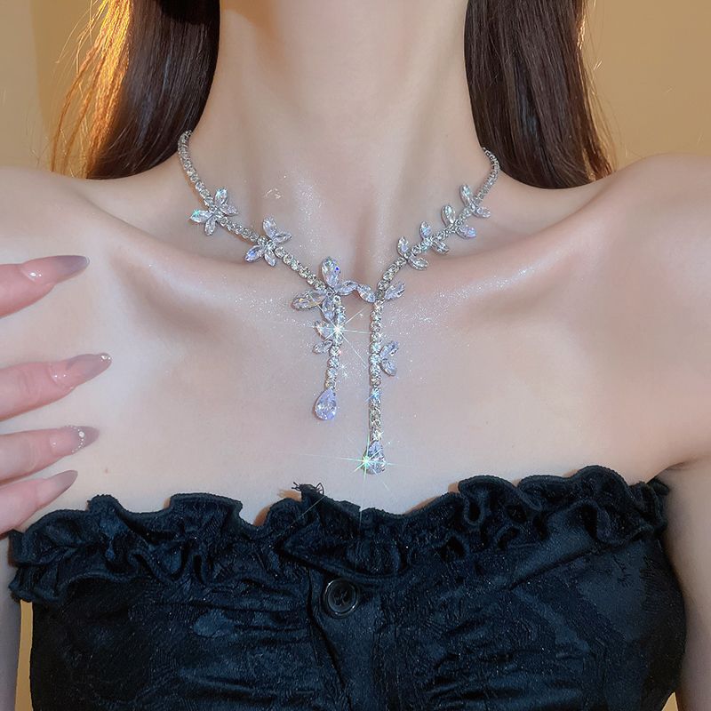French Rhinestone Teardrop Layered Pearl Necklace - view 9