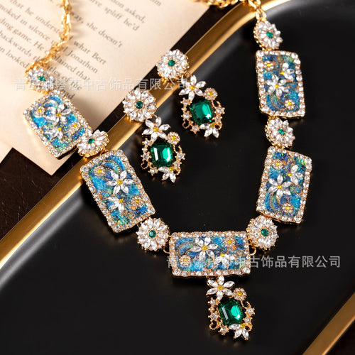 Western New Vintage Accessory Height Stock Light Luxury Necklace Set Heavy-Duty Elegant Rhinestone Green Stud Earring Necklace Set
