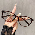 Anti-Blue-Light Reading Glasses Korean Style Shanghai Ultra-Light Cat-Eye Small-Frame Older Adults One Face-Slimming Frame Reading Glasses